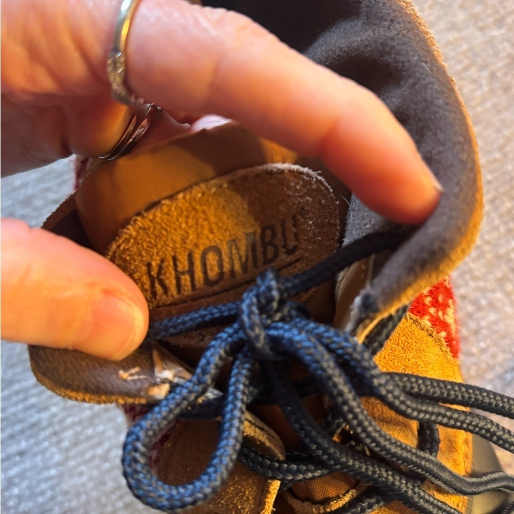 Khombu Women's Blue and Tan Winter Boots - Picture 5 of 6